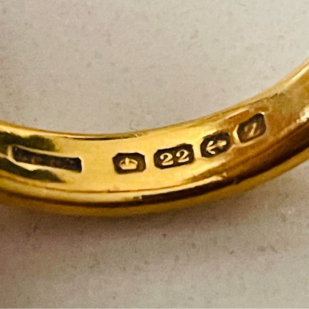 24 HOUR SALE ONLY! 22 K GOLD RING! 175 YEARS OLD! Weight 9 GRAMS 3MM WIDE $300!